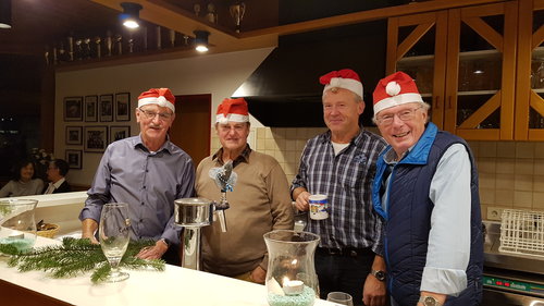 Die Weihnachtsmänner Dieter, Dieter, Norbert und Harald